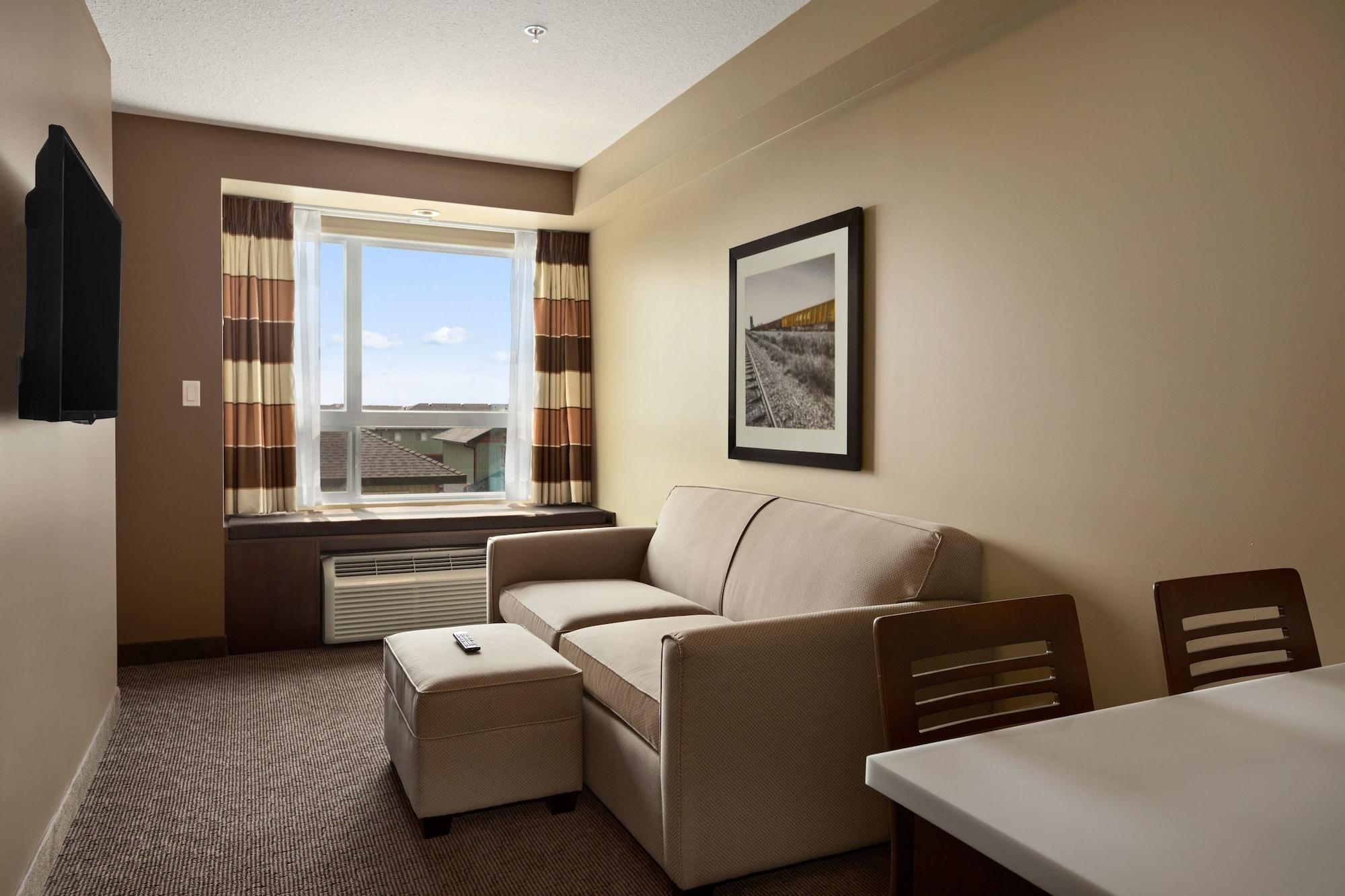 Microtel Inn & Suites By Wyndham Whitecourt Exteriör bild