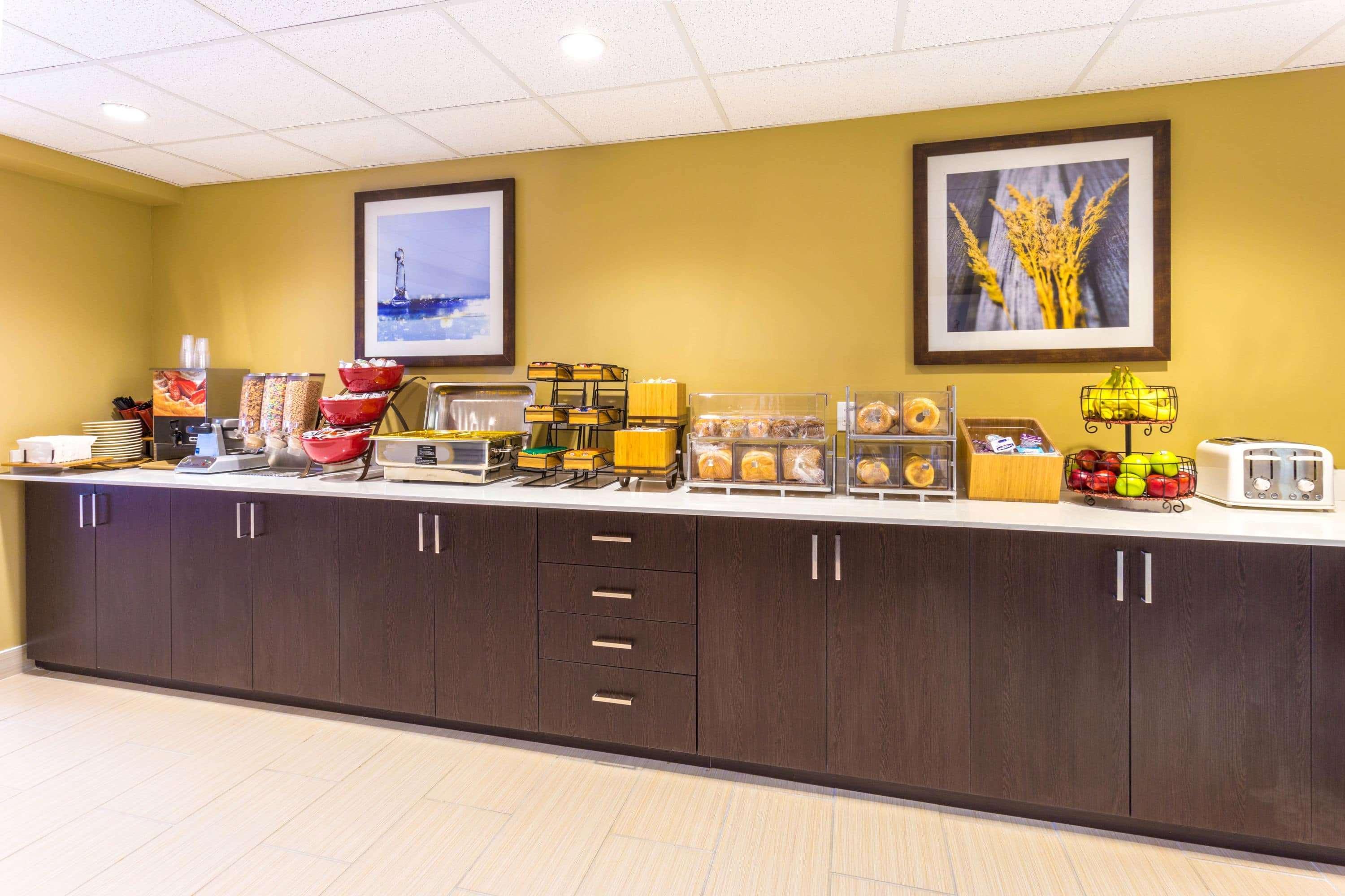 Microtel Inn & Suites By Wyndham Whitecourt Exteriör bild
