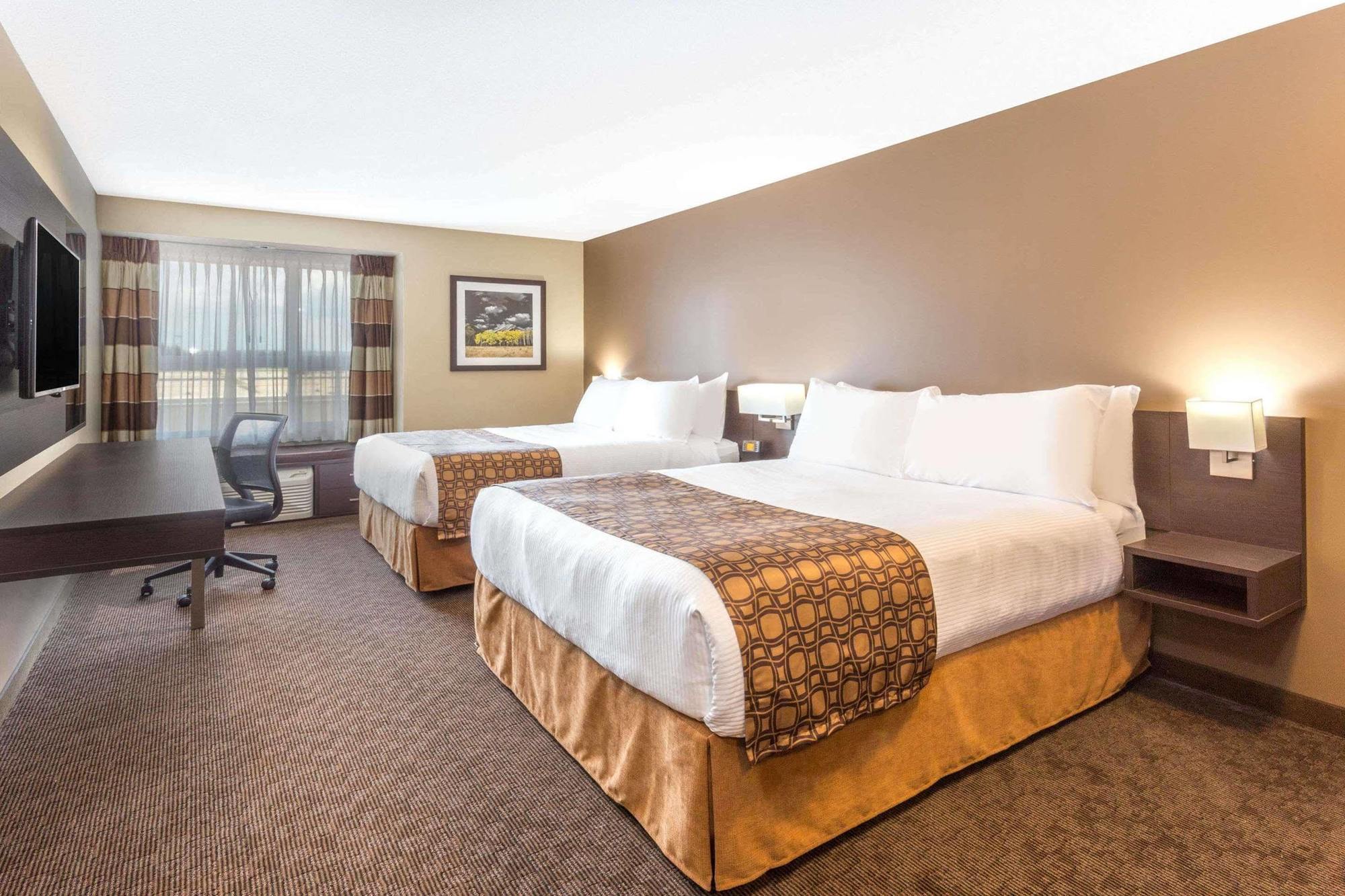 Microtel Inn & Suites By Wyndham Whitecourt Exteriör bild