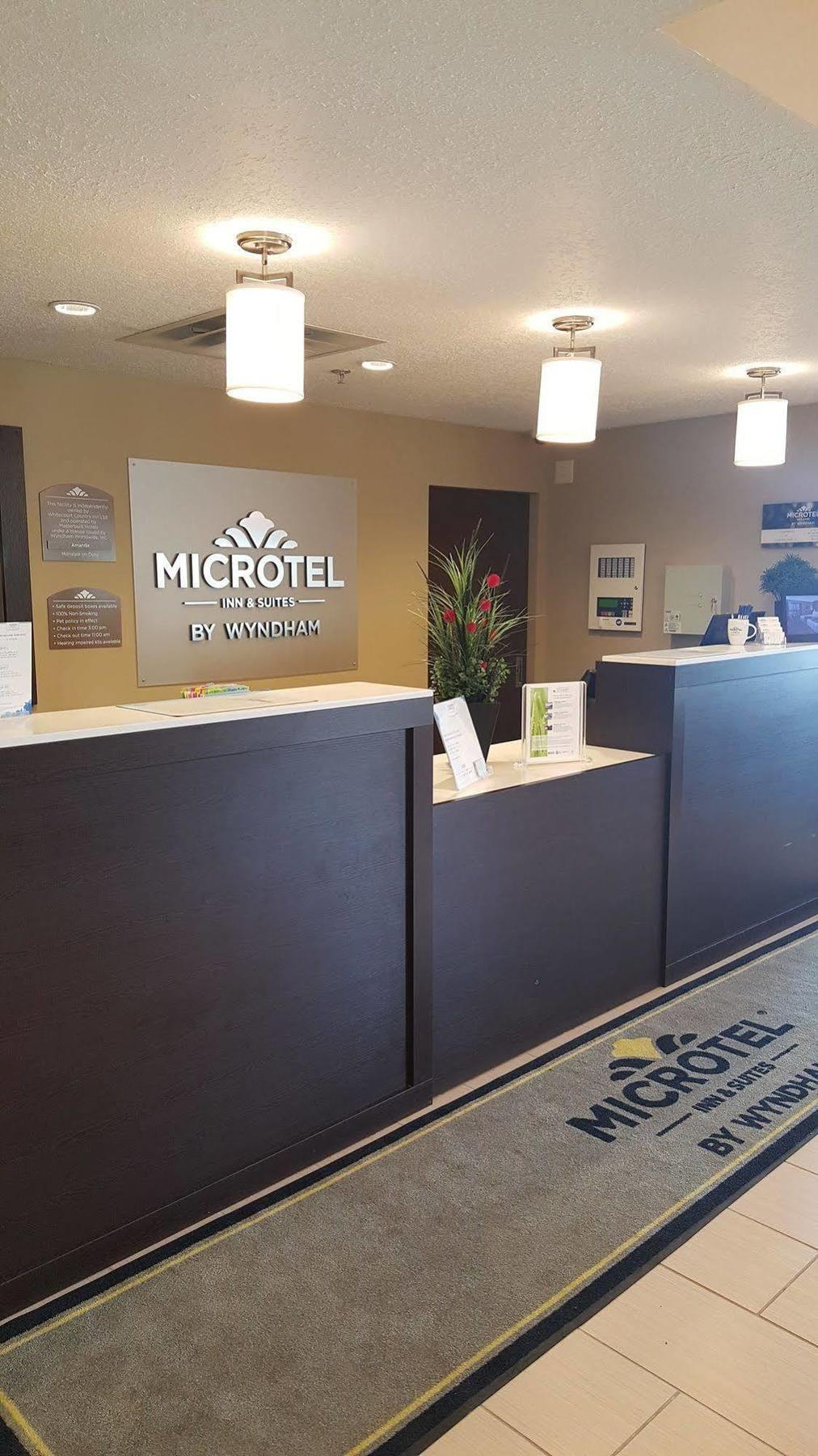Microtel Inn & Suites By Wyndham Whitecourt Exteriör bild