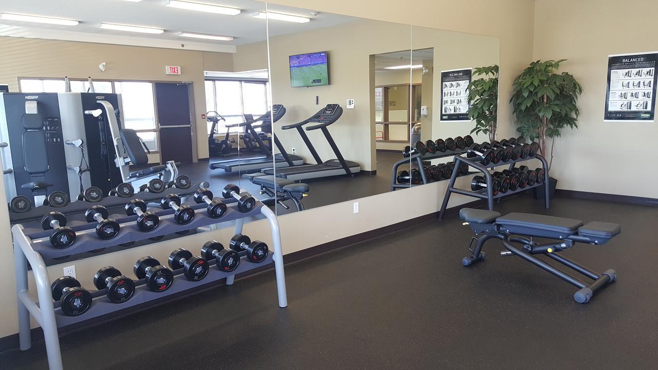 Microtel Inn & Suites By Wyndham Whitecourt Exteriör bild